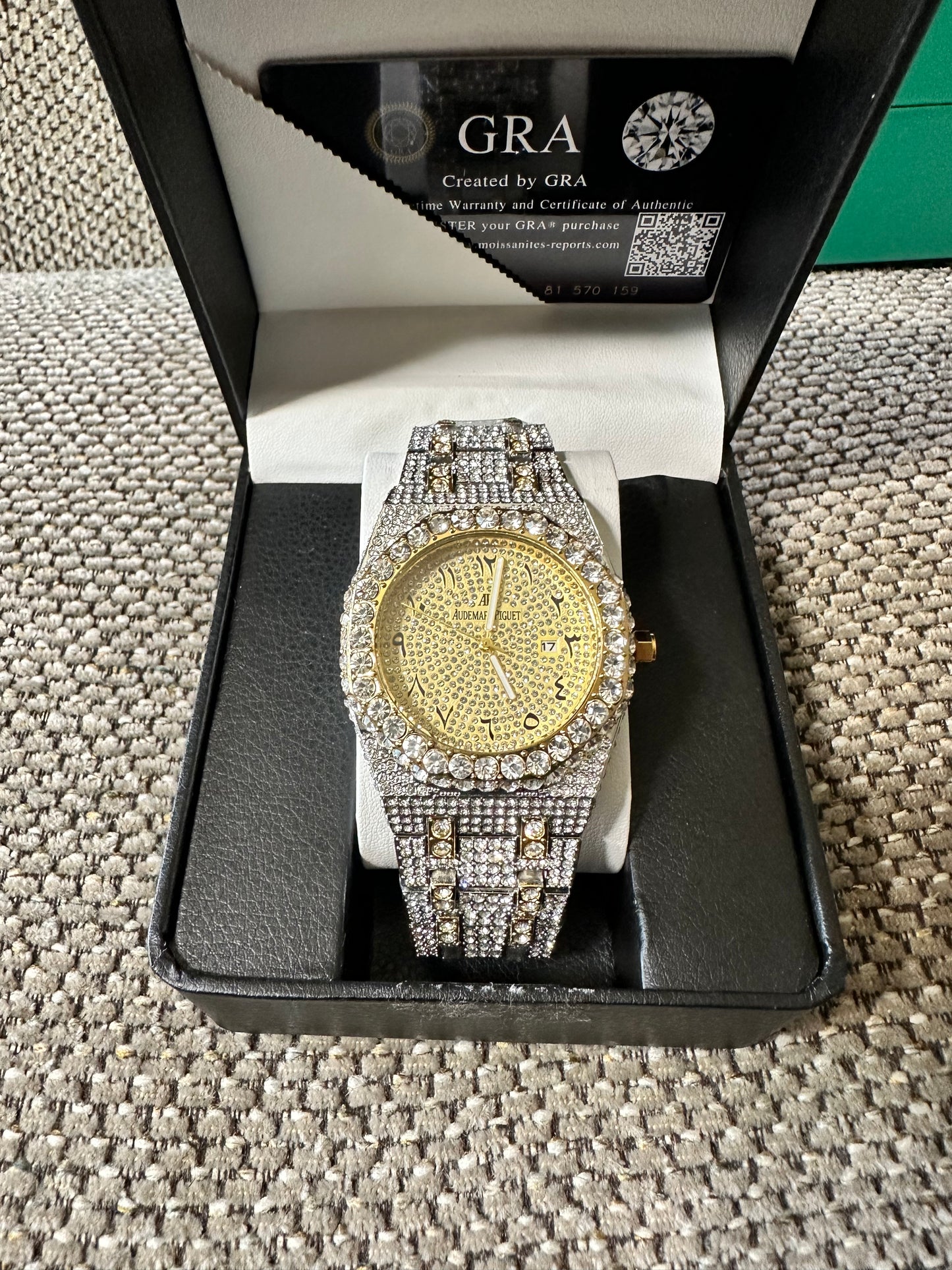 Moissanite AP Fully Bust Down GRA certified / white gold
